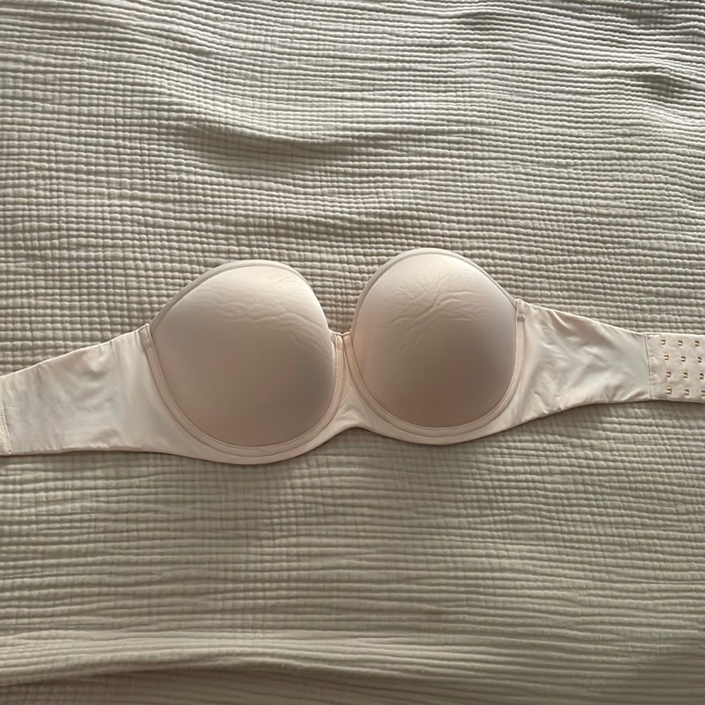 Third Love strapless underwire bra. Worn once. 32F